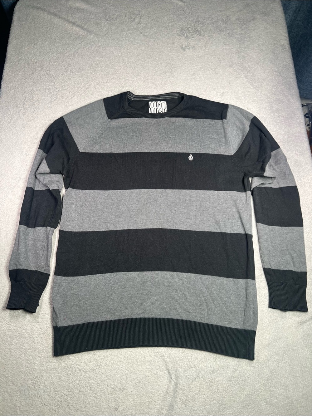 Volcom Men’s Black & Gray Wide-Stripe Crewneck Sweater